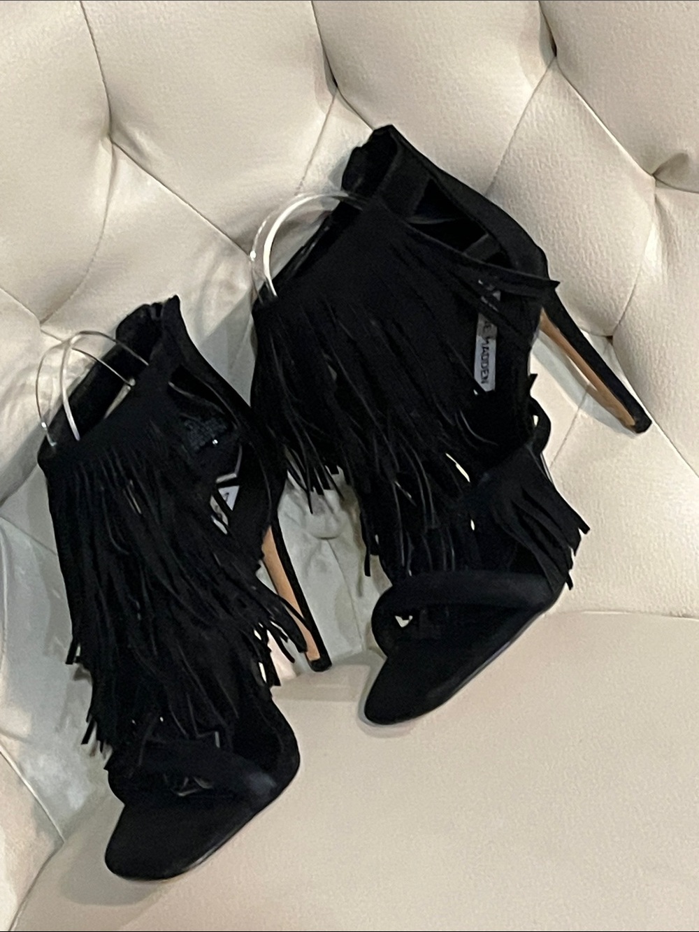 Steve Madden Black Suede Fringe High Heel Sandals Size 8.5 Eye Catching